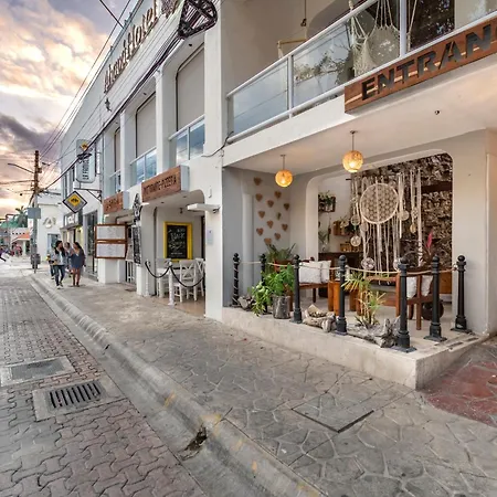 Ahava Hotel