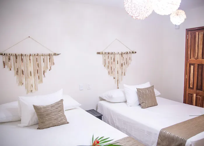 Hotel Ahava 3*