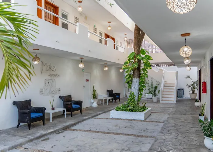 Ahava Hotel