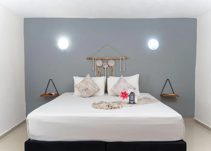 Ahava Hotel 3*