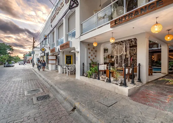 Hotel Ahava 3*
