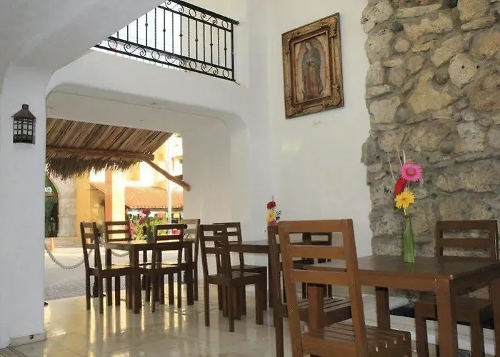 Hotel Ahava 3*