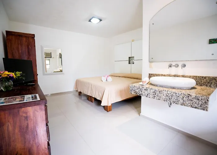 Ahava Hotel